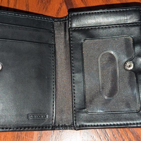 Coach wallet - Picture 2 of 3
